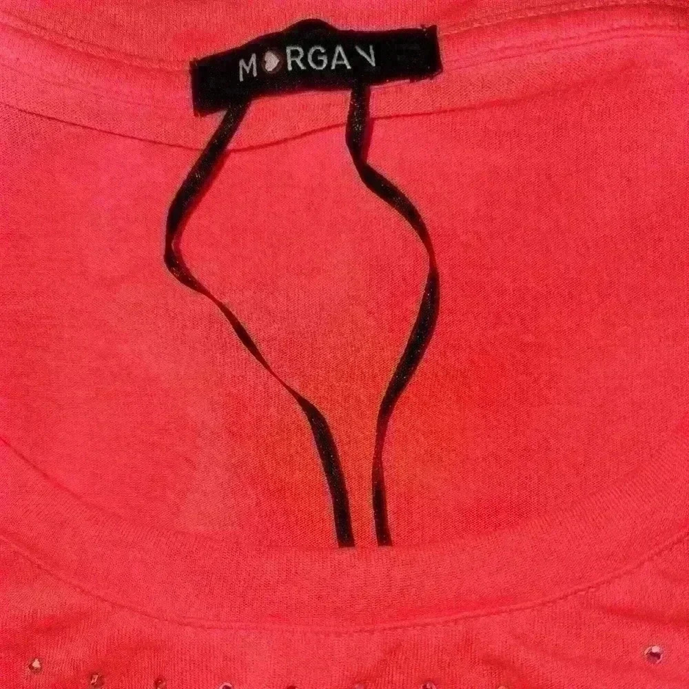 - NWOT MORGAN RHINESTONE TOP - Picture 3 of 3